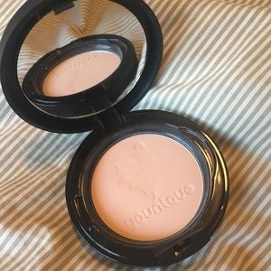 Younique pressed powder